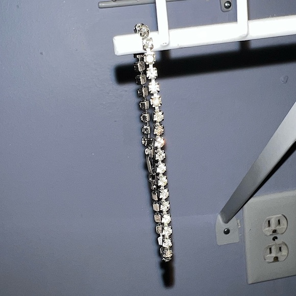 3/$15 Diamond Snap Closure Bracelet - Picture 3 of 5